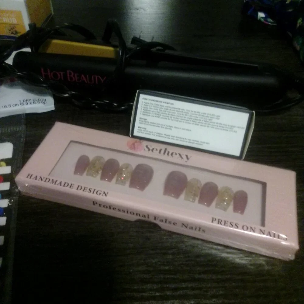 Milk-Carmindy-Maybelline-Buxom-Beauty Collection - Picture 11 of 16